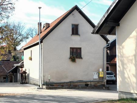 Avtomatski defibrilator – Oštrc – pri Sintičevih (slika 7)